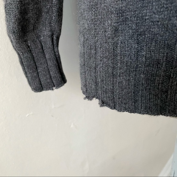 Theory 'Lanola' Gray Cashmere Turtleneck Sweater Size XS - Picture 12 of 12